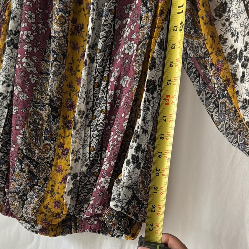 I.N. Studio Multicolor Floral Blouse - Picture 7 of 8